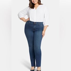 NWT NYDJ Hi Rise Marilyn Curves 360 straight jeans